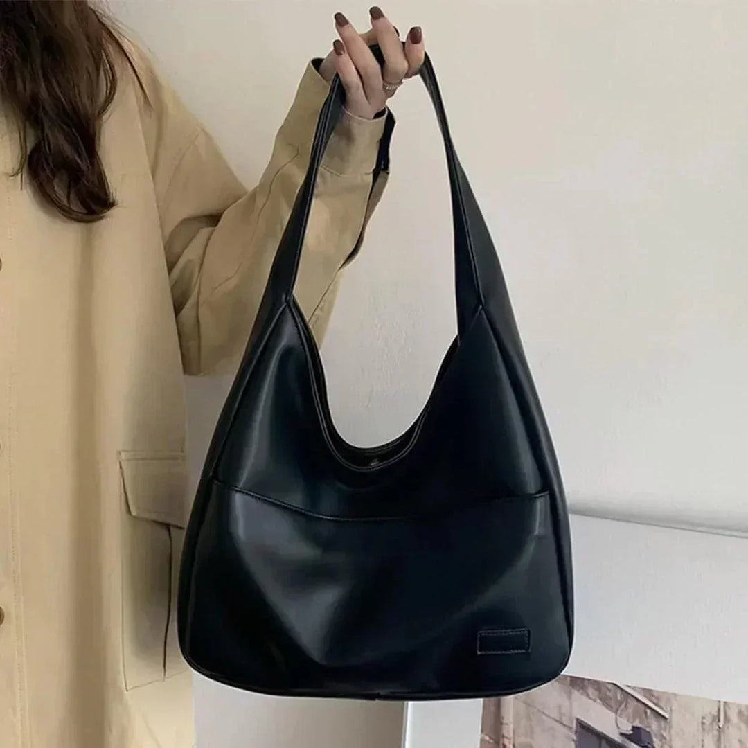 ニナ|日常に溶け込むタイムレスなシンプリシティ