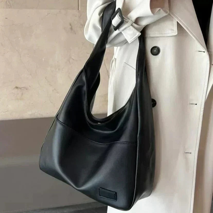 ニナ|日常に溶け込むタイムレスなシンプリシティ