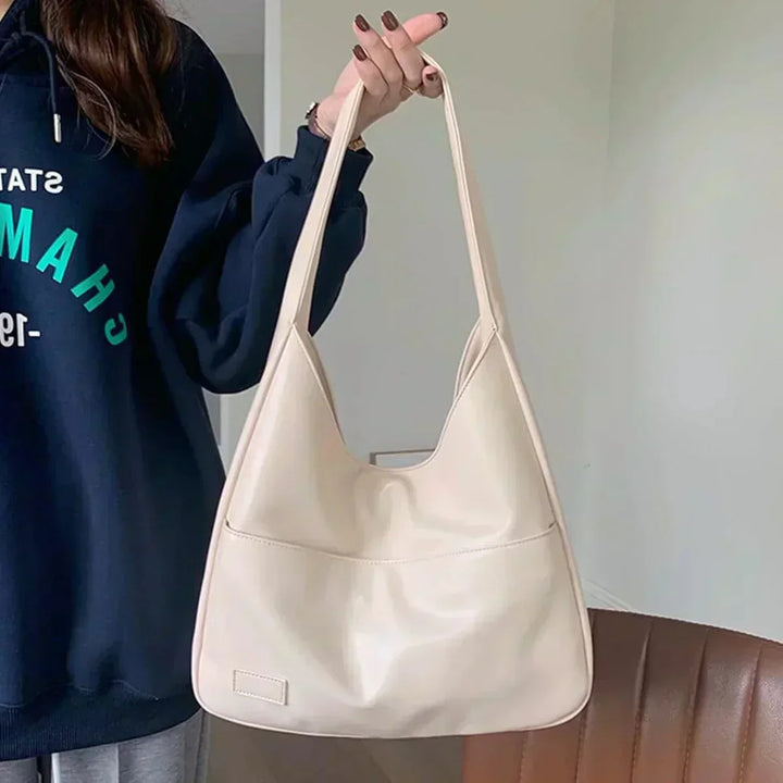 ニナ|日常に溶け込むタイムレスなシンプリシティ
