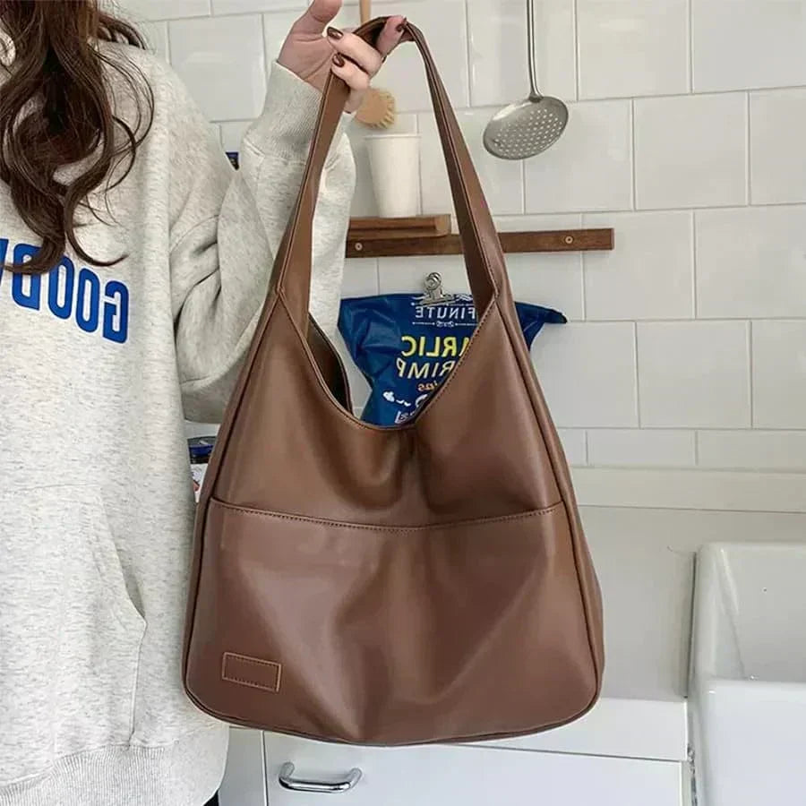 ニナ|日常に溶け込むタイムレスなシンプリシティ