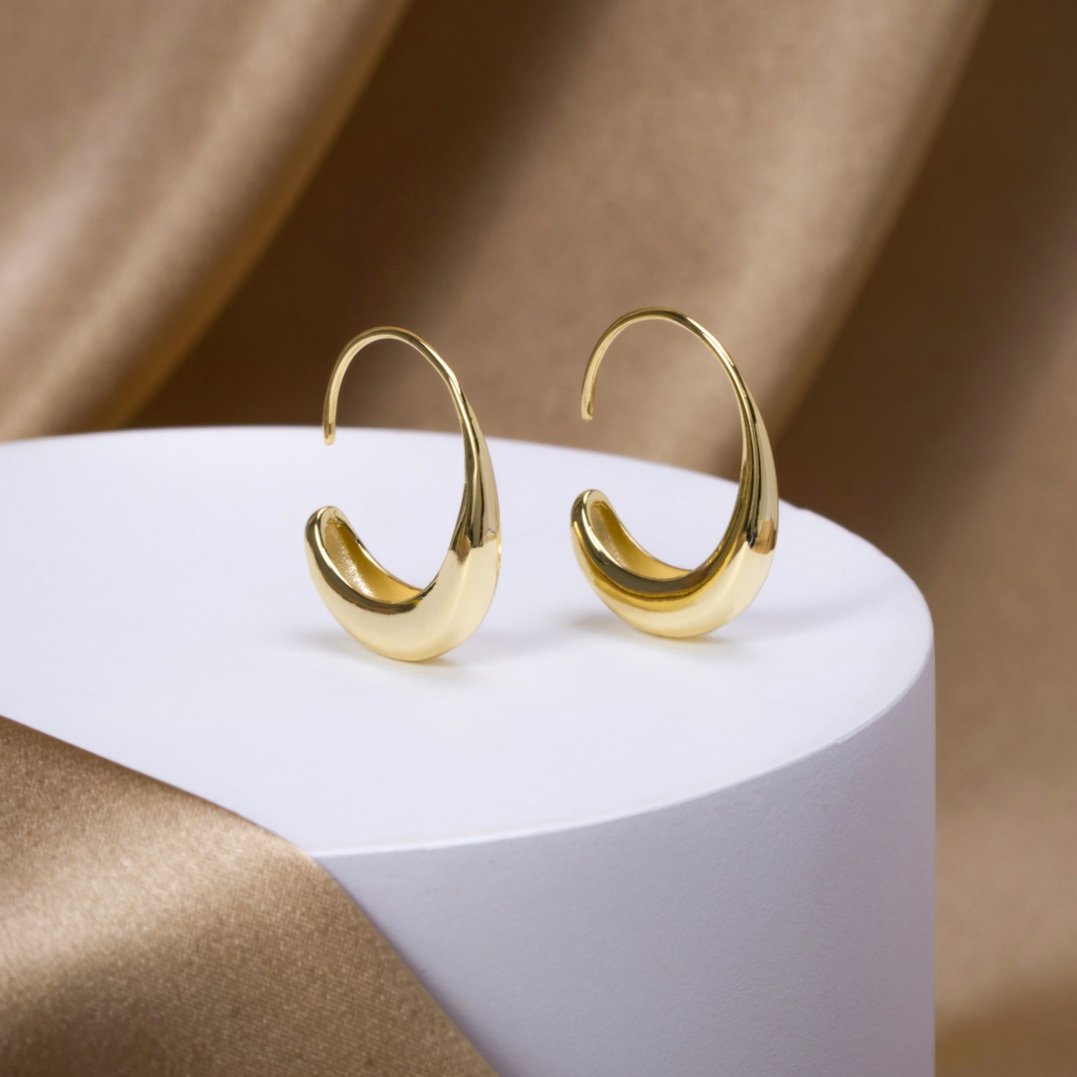 チナ ドロップフープピアス