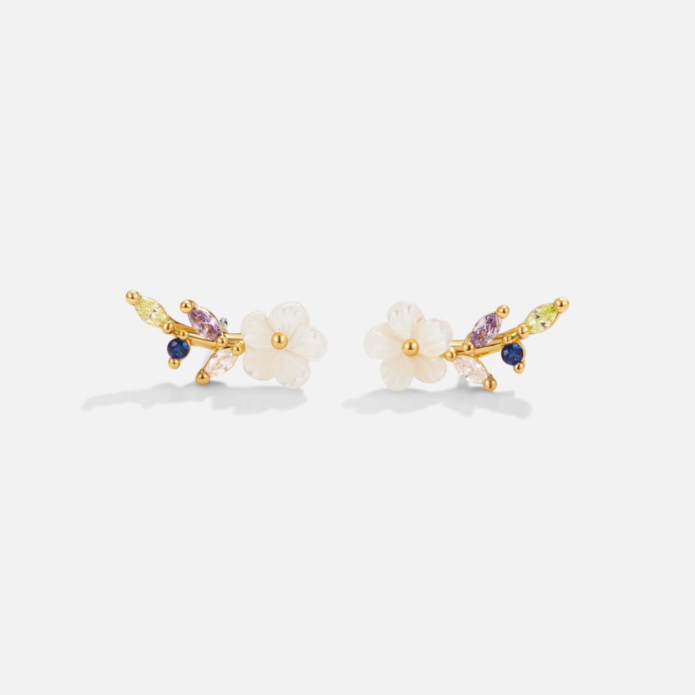 クリスタルホワイトブロッサムピアス