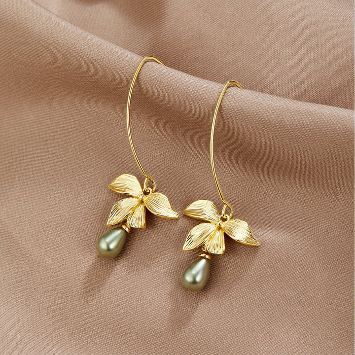 ジェイド&ペタルドロップピアス