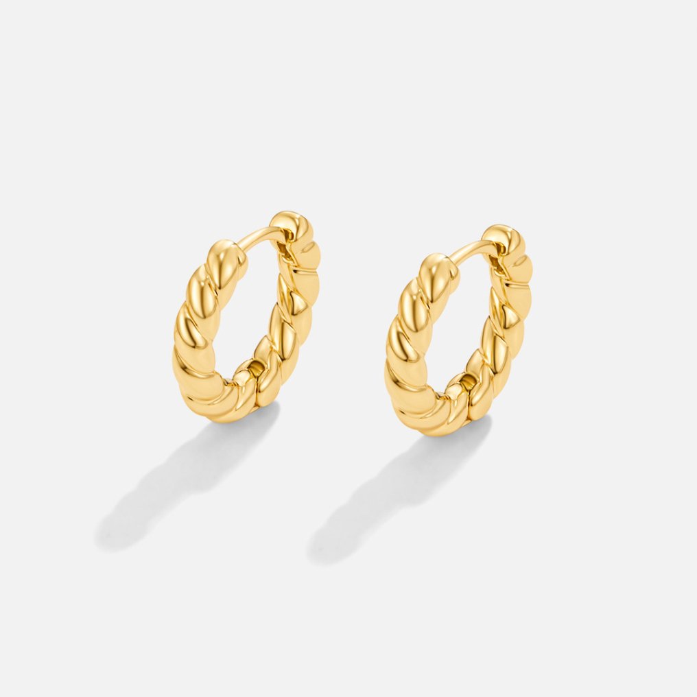 ルナ ツイストピアス