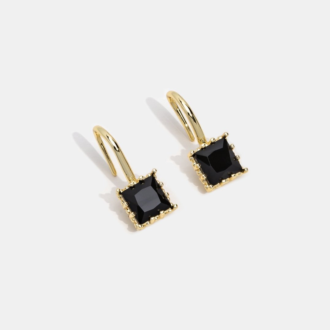 ワンダー クリスタルドロップピアス
