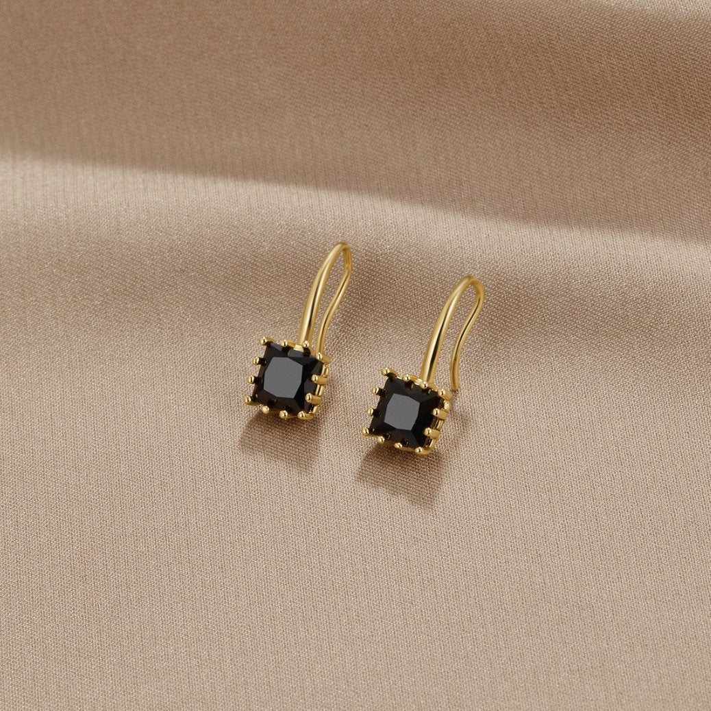ワンダー クリスタルドロップピアス