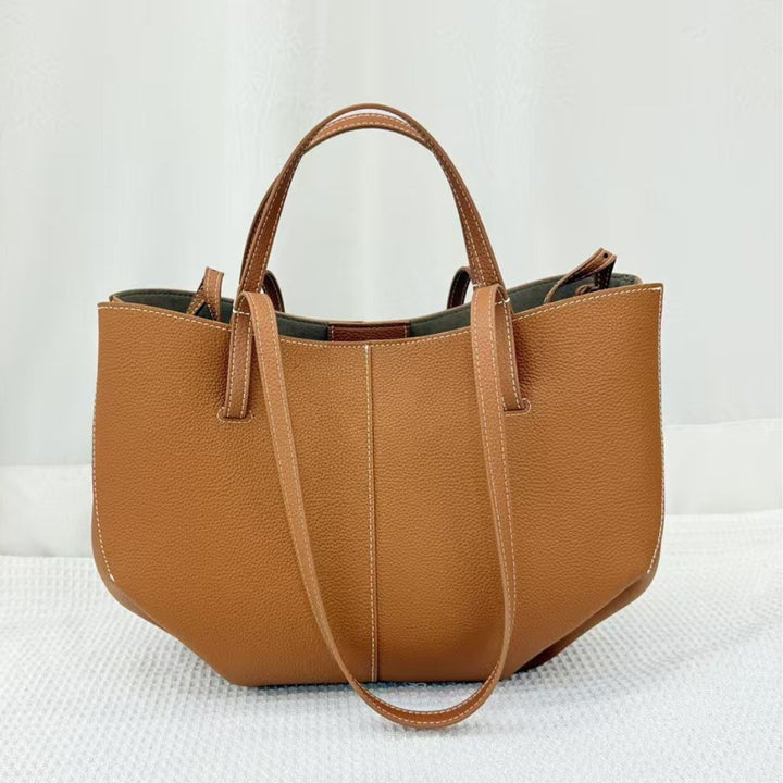 Noir Éminence Handbag