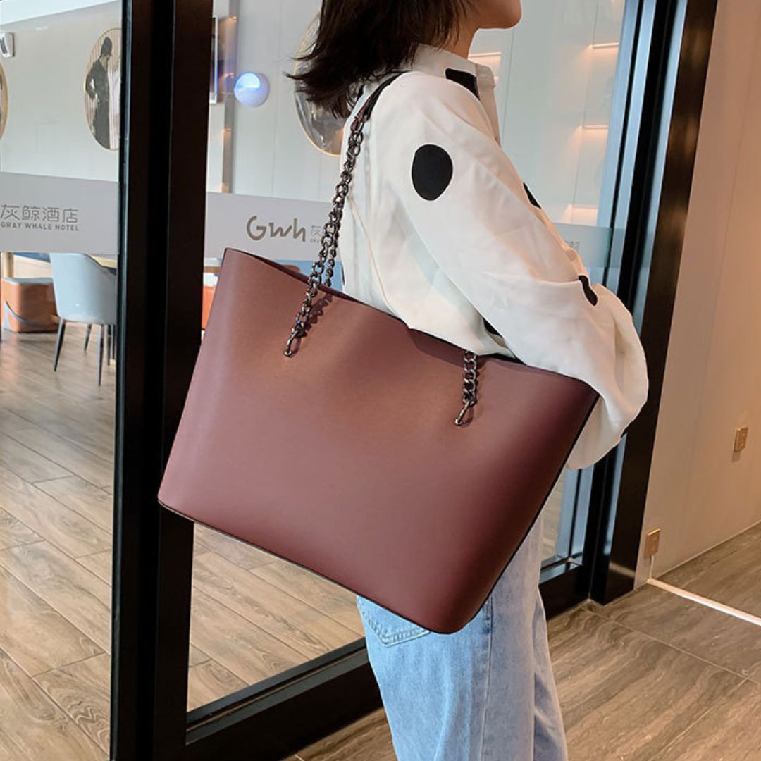 Nuit de Satin Handbag