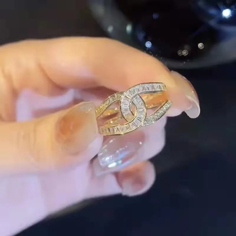 Haylee - Fashion Loop Ring