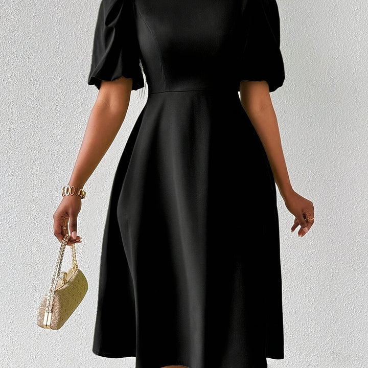 Clara Bloom | Refined Black Midi Dress